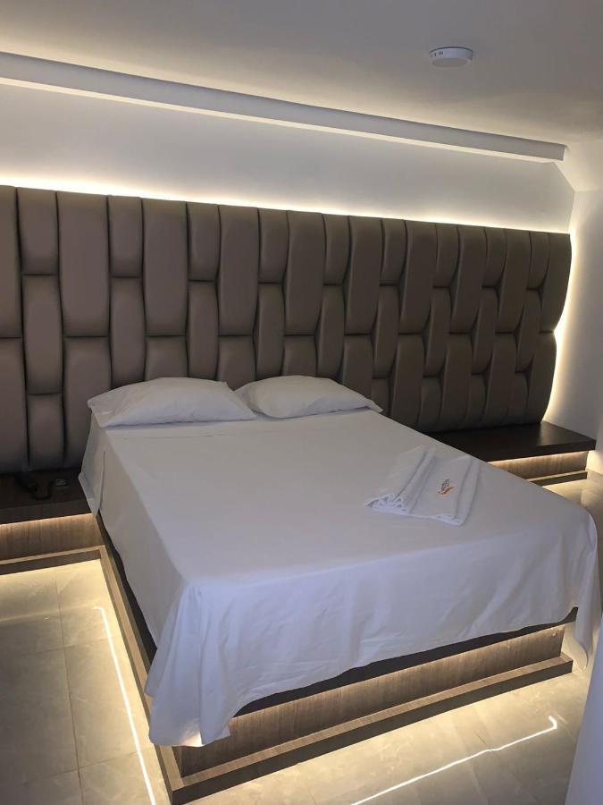 קאלי Ayenda Apartahotel Noche De Luna מראה חיצוני תמונה