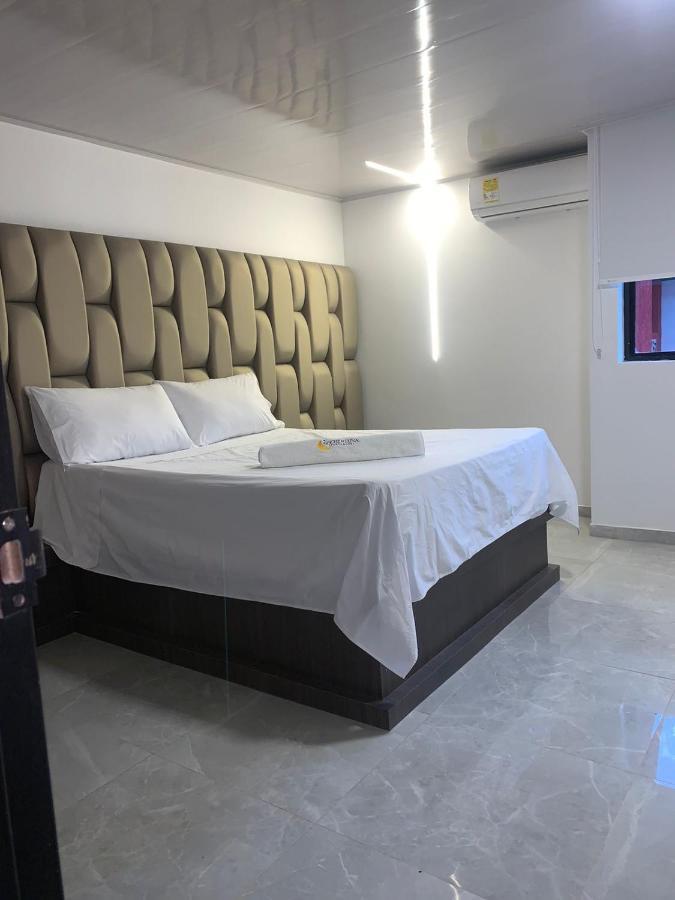 קאלי Ayenda Apartahotel Noche De Luna מראה חיצוני תמונה